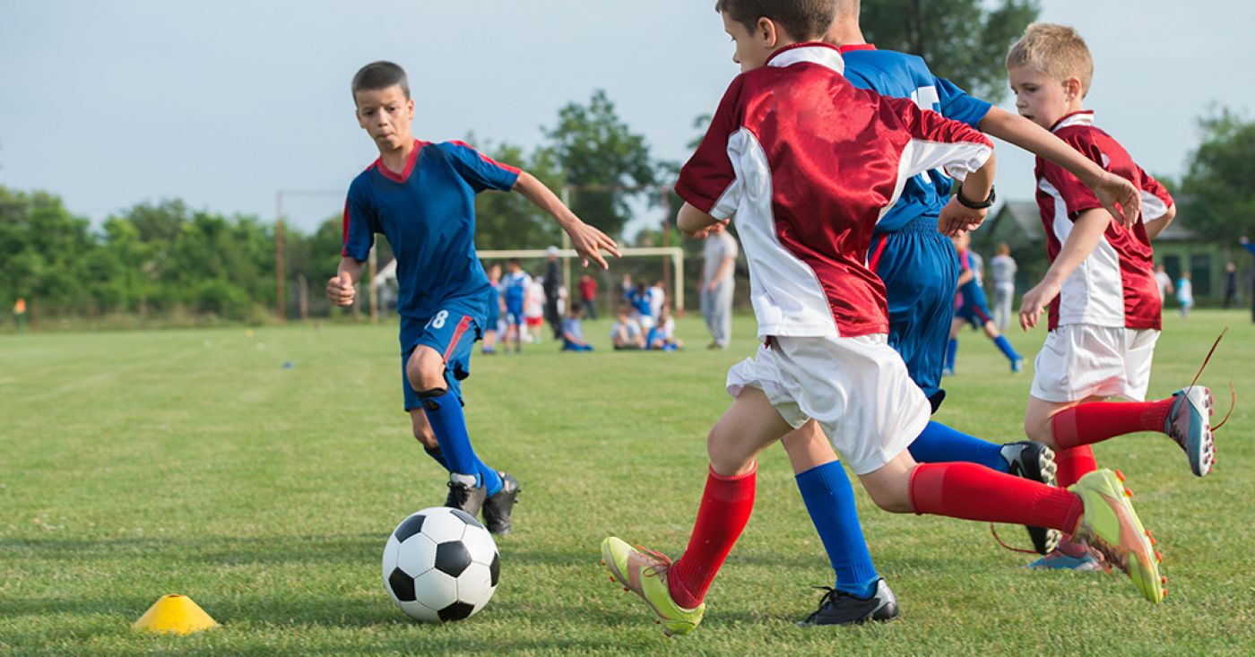 What diet should a child who practices sports follow?